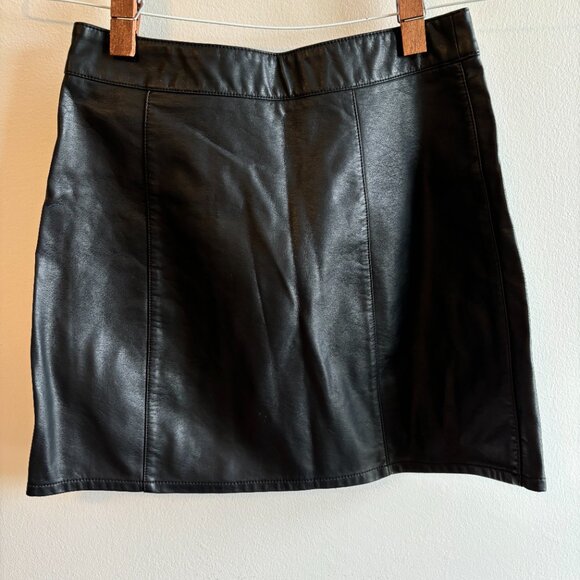 Forever 21 | Black "Leather" Skirt - Picture 2 of 3